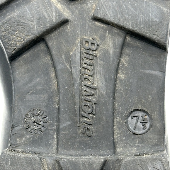 Blundstone Boots. Size Mens 7.5 - Picture 9 of 10